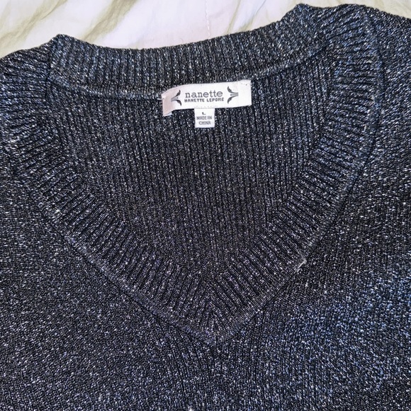 Nannette Lepore short sleeve, Black W/Metallic thread ribbed V-neck Sweater Sz L - Picture 3 of 6